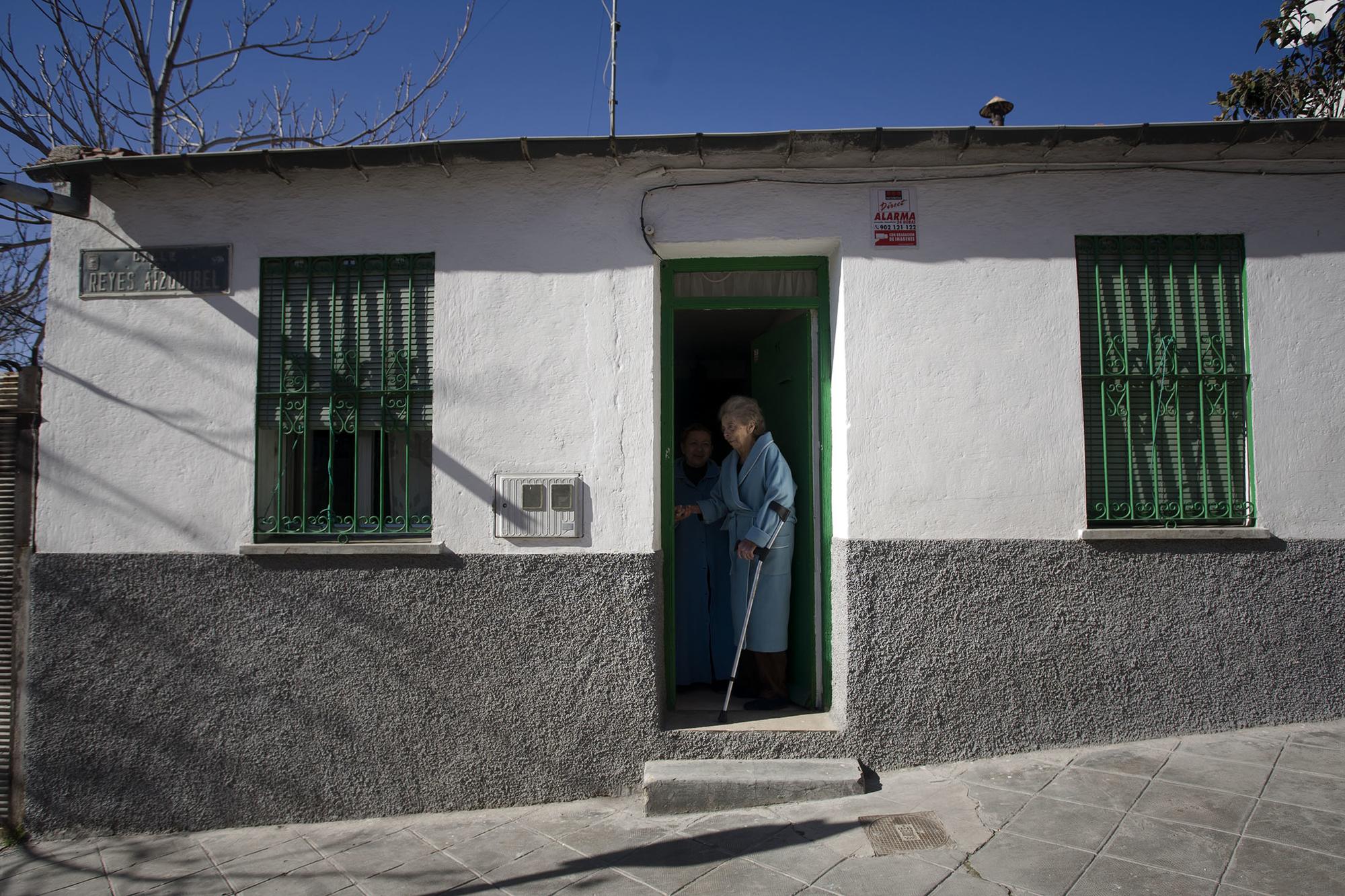 Mujer mayor casa Tetuan